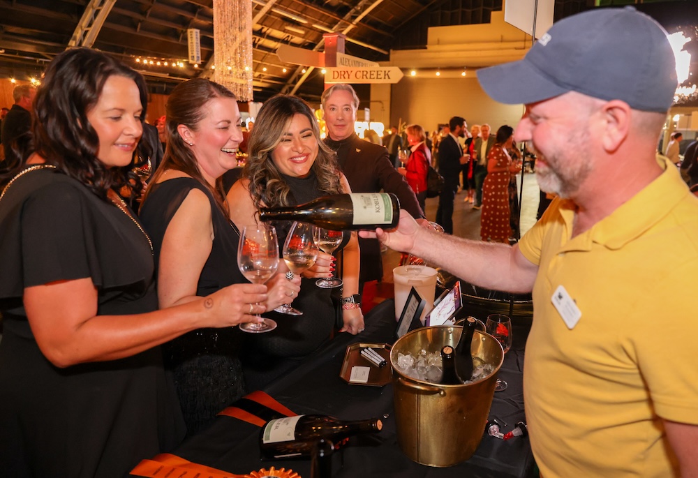 2025-10-11_HarvestFair_Gala_WBucquoy100